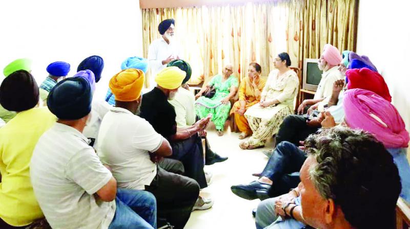 Addressing the Meeting, Gurinder Singh Mehndiratta