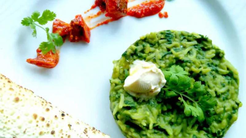 Get a healthy fix of proteins in this palak dal khichdi recipe inside