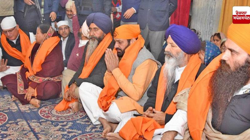 Haryana Chief Minister Saini paid obeisance at Gurdwara Nada Sahib Haryana Chief Minister Saini paid obeisance at Gurdwara Nada Sahib