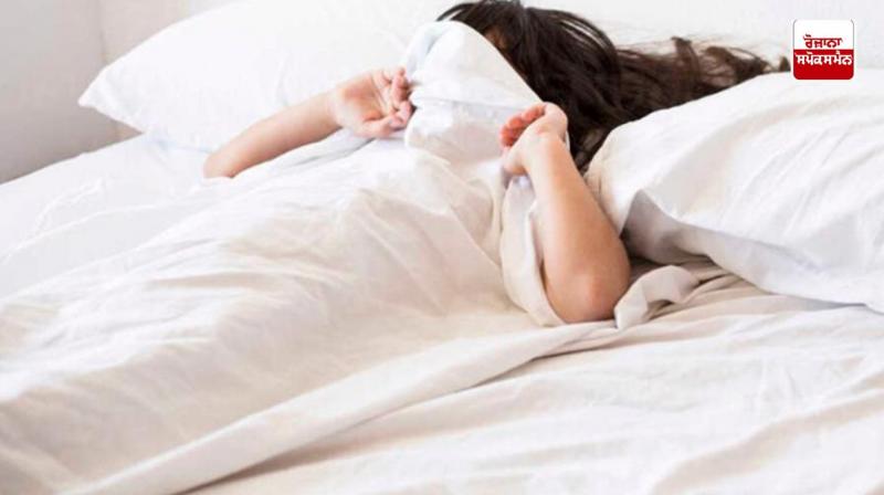 If you sleep with your face covered in a quilt or blanket, then your health will be damaged If you sleep with your face covered in a quilt or blanket, then your health will be damaged