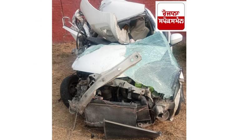 NRI along with driver dies in collision between taxi and tractor-trolley, mother injured NRI along with driver dies in collision between taxi and tractor-trolley, mother injured