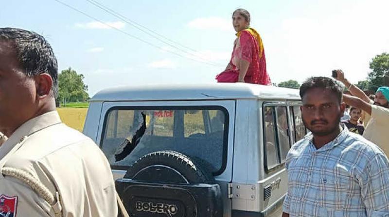 started investigating the causes of moving and dropping on the jeep started investigating the causes of moving and dropping on the jeep