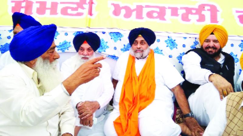 During the protest, Sukhbir Singh Badal and other leaders