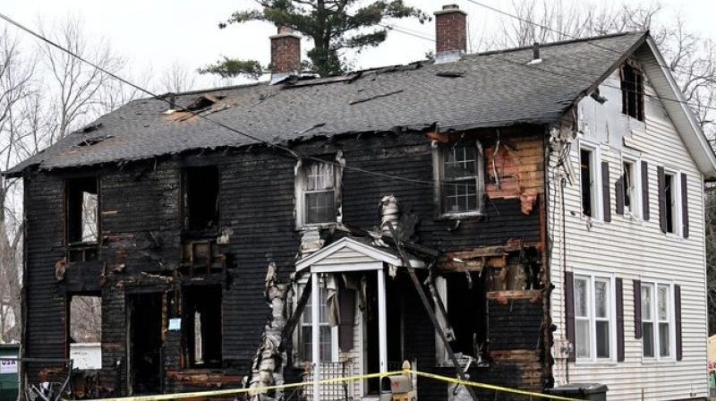 House fire, 4 children and pets burnt alive in America News in punjabi 
