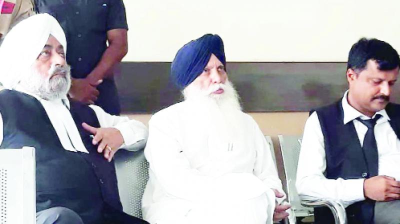 Jathedar Tota Singh outside the court Jathedar Tota Singh outside the court