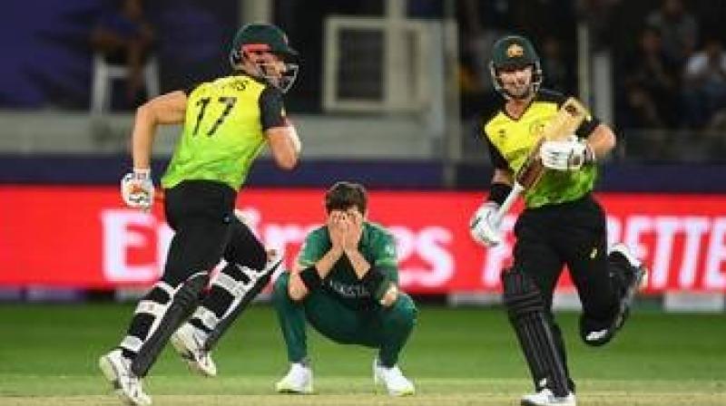Australia beat Pakistan Australia beat Pakistan