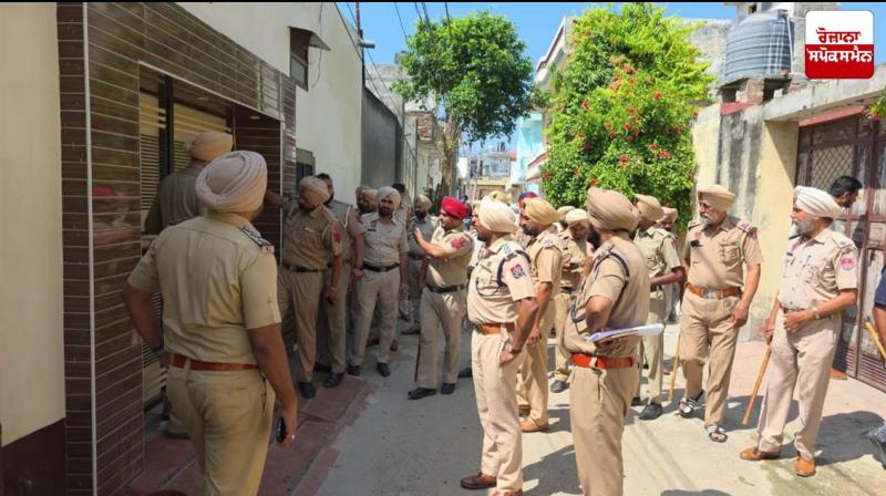Punjab Police arrests 85 drug smugglers, seizes 30.5 kg heroin after raiding 409 locations Punjab Police arrests 85 drug smugglers, seizes 30.5 kg heroin after raiding 409 locations