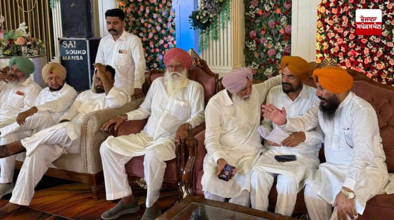 Sidhu Moosewala's father announces to contest assembly elections Sidhu Moosewala's father announces to contest assembly elections