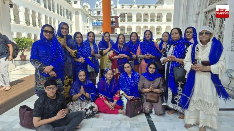 With the efforts of Gurvinder Singh Bawa, a group of women from Mumbai paid obeisance at Takht Patna Sahib With the efforts of Gurvinder Singh Bawa, a group of women from Mumbai paid obeisance at Takht Patna Sahib