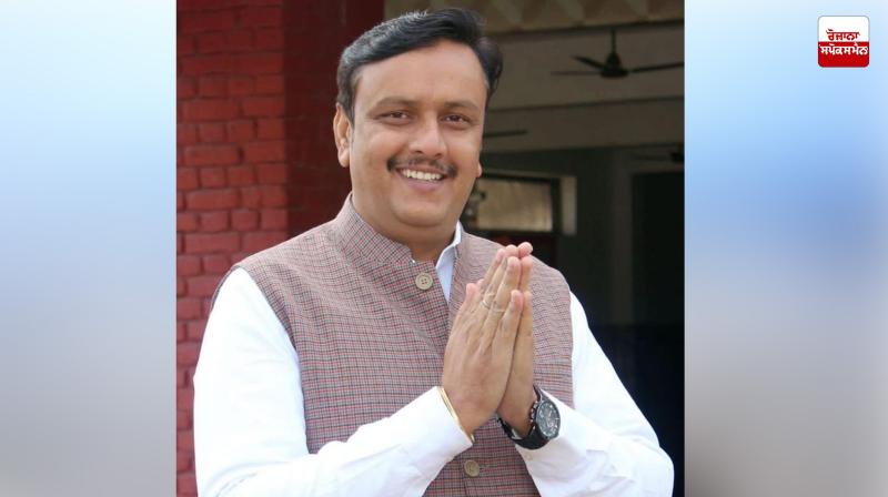 Shots fired at Nitin Nanda, who is associated with AAP Shots fired at Nitin Nanda, who is associated with AAP