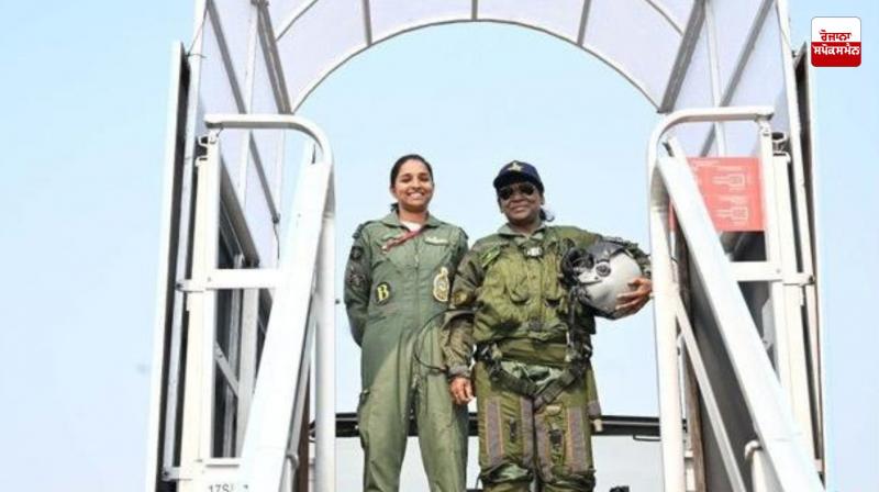 Pakistani claims exposed, President Murmu poses with Rafale's first woman pilot Pakistani claims exposed, President Murmu poses with Rafale's first woman pilot