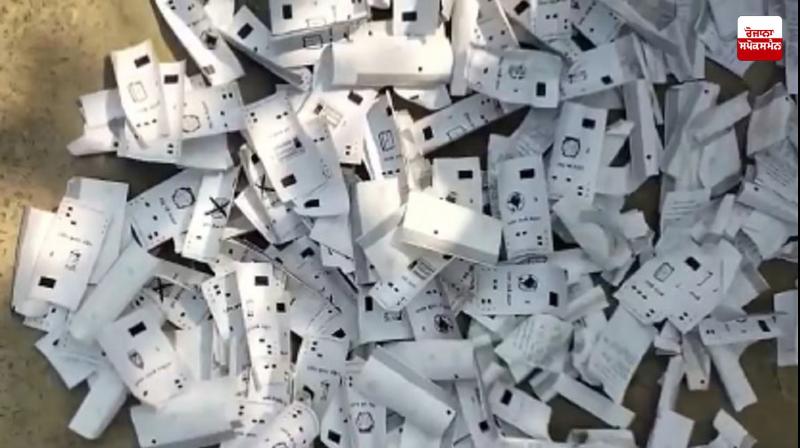 Election Commission takes major action in VVPAT slip case