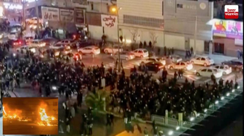 Protests against inflation in 100 cities of Iran, 42 dead