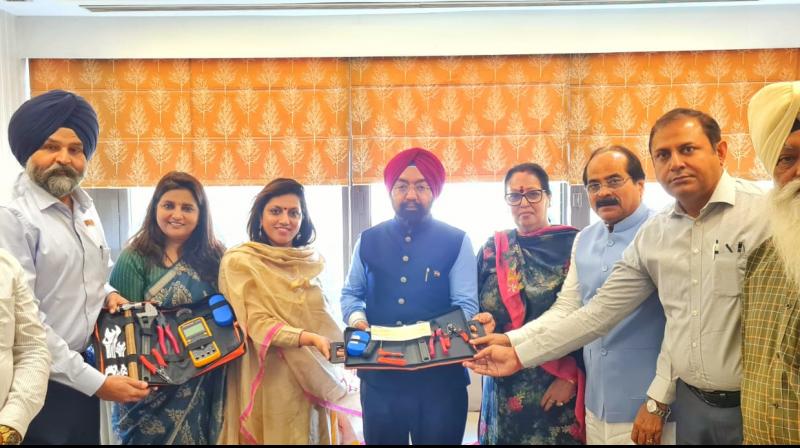 Free kits will be given to all ITI students of Punjab on the occasion of Diwali Free kits will be given to all ITI students of Punjab on the occasion of Diwali