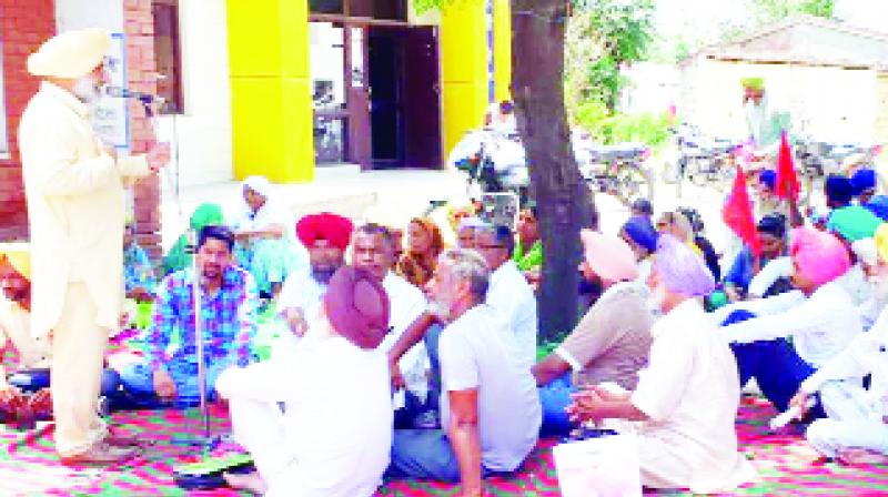 Farmers Protesting Farmers Protesting