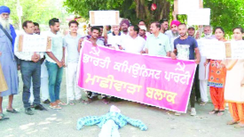 People Protesting  