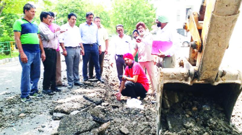 Residents of Phase 5 protested Residents of Phase 5 protested