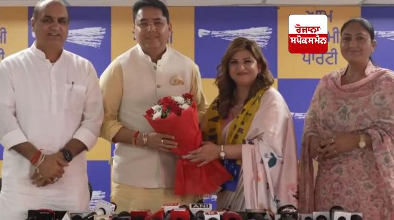 Punjab AAP President Aman Arora inducts Dr. Pooja Singh into the party Punjab AAP President Aman Arora inducts Dr. Pooja Singh into the party