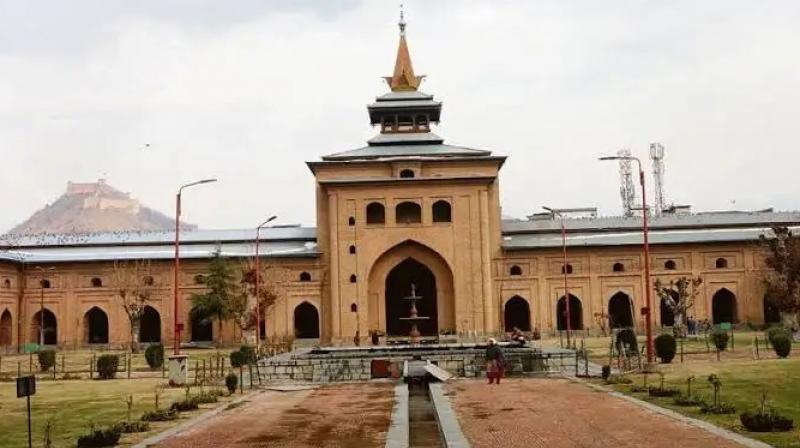 Jamia Masjid Srinagar prohibits men, women from sitting together 