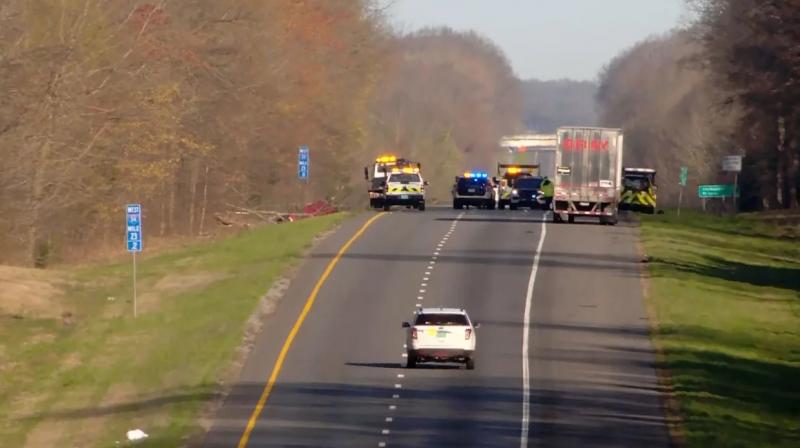 6 died including a child in a car crash on an interstate in Tennessee