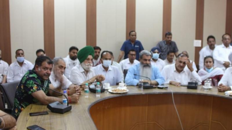 Meeting of Arhtiyas with Government Meeting of Arhtiyas with Government