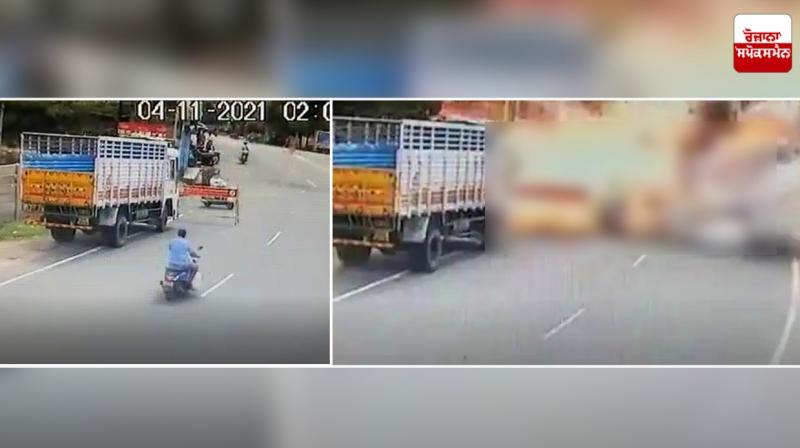 Father and son dies after firecrackers loaded on scooter explode Father and son dies after firecrackers loaded on scooter explode