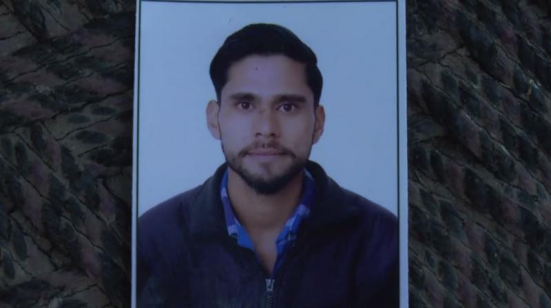 Tired of the false leaflet made by the woman, the young man committed suicide by jumping into the canal Tired of the false leaflet made by the woman, the young man committed suicide by jumping into the canal