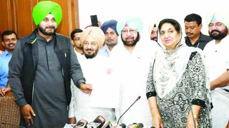 Six members committee for history: Chief Minister Six members committee for history: Chief Minister
