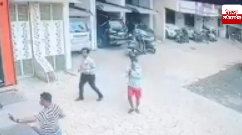 Girl fell from the balcony of the thirteenth floor, know how this person saved her life Girl fell from the balcony of the thirteenth floor, know how this person saved her life