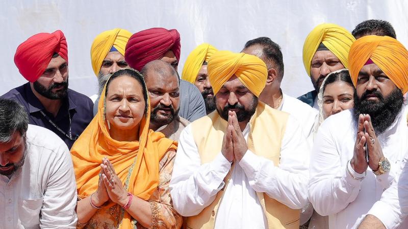 Chief Minister Bhagwant Mann pays homage to Shaheed Bhagat Singh