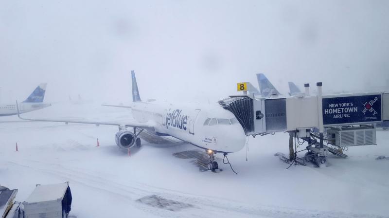 More than 1000 flights canceled due to snow storm in America
