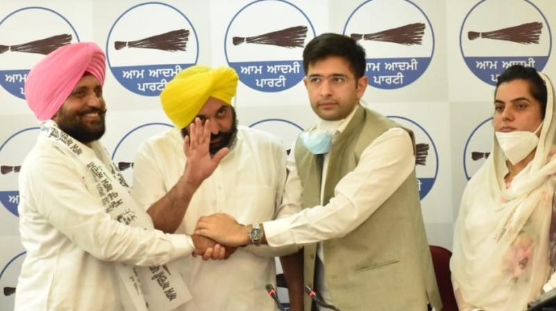  Daljit Singh Grewal Bhola quits Congress and joins AAP