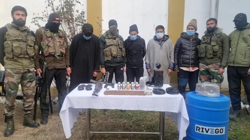 ive Associates Of Hizbul Mujahideen Terrorists Nabbed In Joint Op by Police And Army ive Associates Of Hizbul Mujahideen Terrorists Nabbed In Joint Op by Police And Army
