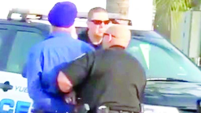 Police arresting the person who attacked On G.K. Police arresting the person who attacked On G.K.