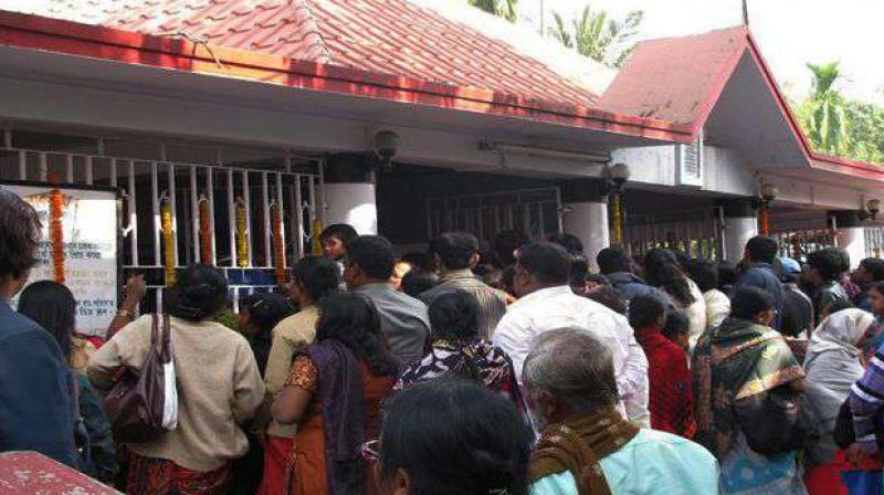 4 dead, over 27 injured in West Bengal temple stampede