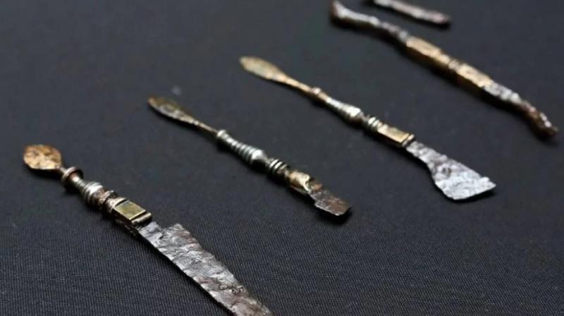 Tomb of a Roman doctor buried with unique surgical tools unearthed in Hungary Tomb of a Roman doctor buried with unique surgical tools unearthed in Hungary