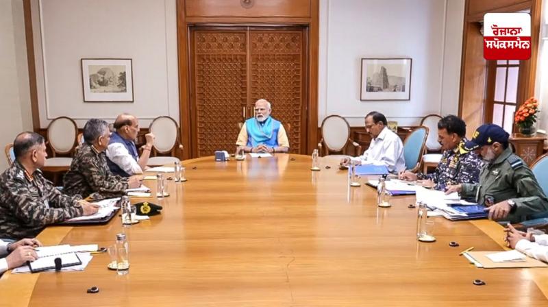 PM Modi holds meeting with Defence Minister, NSA, three service chiefs PM Modi holds meeting with Defence Minister, NSA, three service chiefs