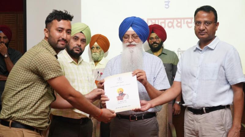 Dr. Inderbir Singh Nijhar handed over appointment letters to 61 junior map-navigators