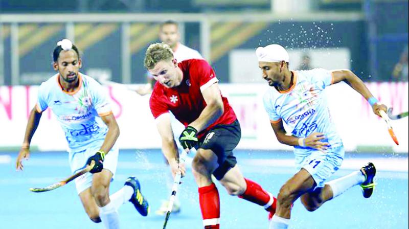 Netherlands defeated India 2-1 in the quarterfinals Netherlands defeated India 2-1 in the quarterfinals