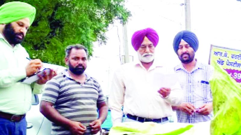 Baljinder Singh doing a checking Baljinder Singh doing a checking