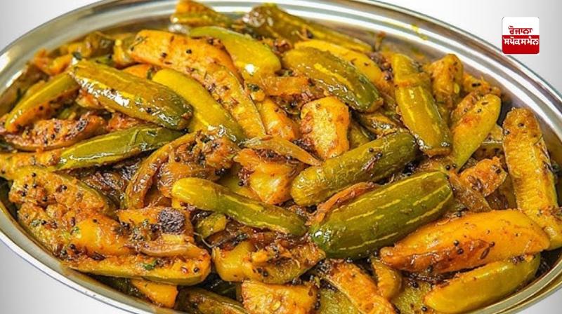Eating Kundru has many health benefits Eating Kundru has many health benefits