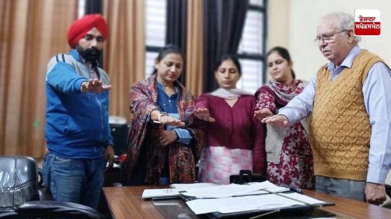 Oath-taking ceremony conducted by participating in Child Marriage Free India campaign through webcasting Oath-taking ceremony conducted by participating in Child Marriage Free India campaign through webcasting