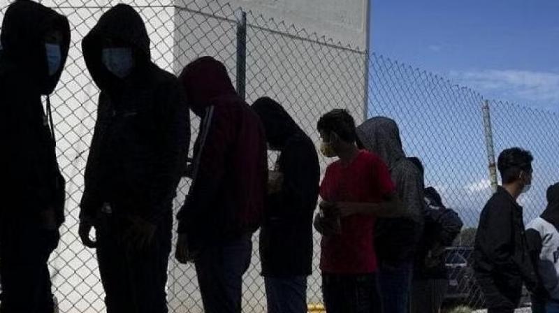 57 boys and girls found in a truck near the American border, with no relatives or parents 57 boys and girls found in a truck near the American border, with no relatives or parents