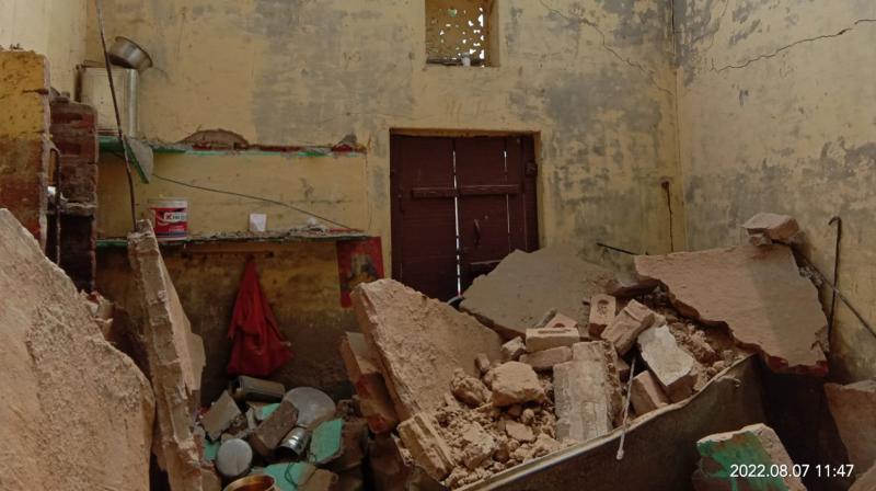 A two-year-old child died due to the collapse of the roof in Bathinda