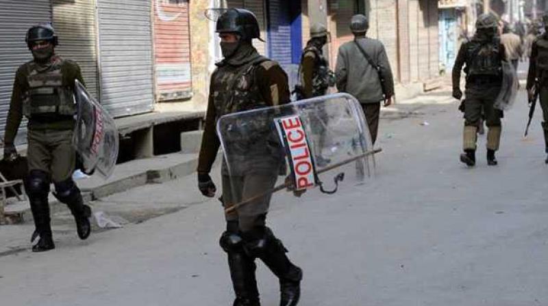 Attack on police party in Srinagar