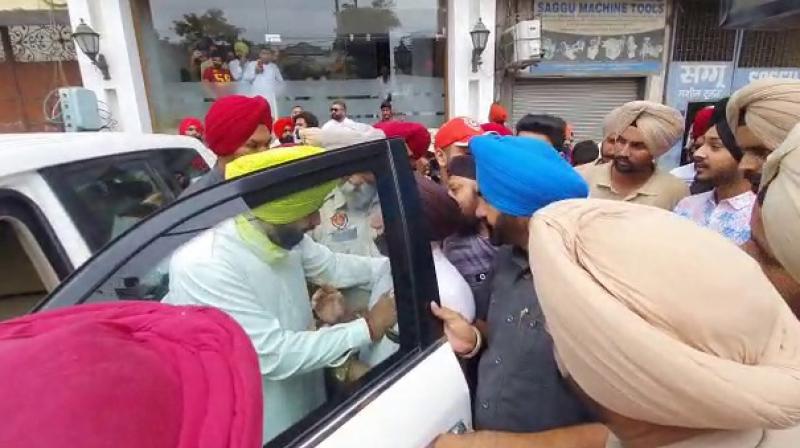 Protest against Navjot Sidhu in Amritsar