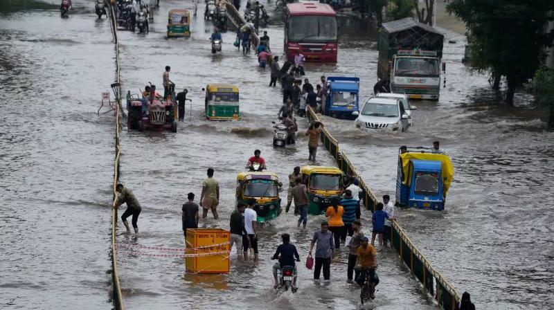 Heavy rain falling in india Heavy rain falling in india