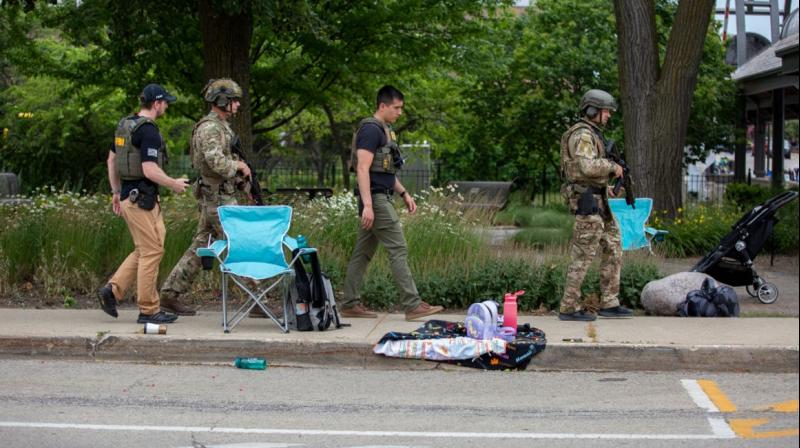 Multiple people shot at Highland Park parade