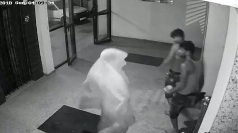 The robbers who came to steal, they watched the CCTV cameras then play danced