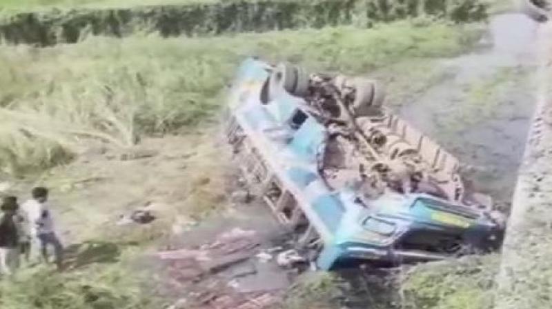  6 people killed, 22 injured in West Bengal bus crash